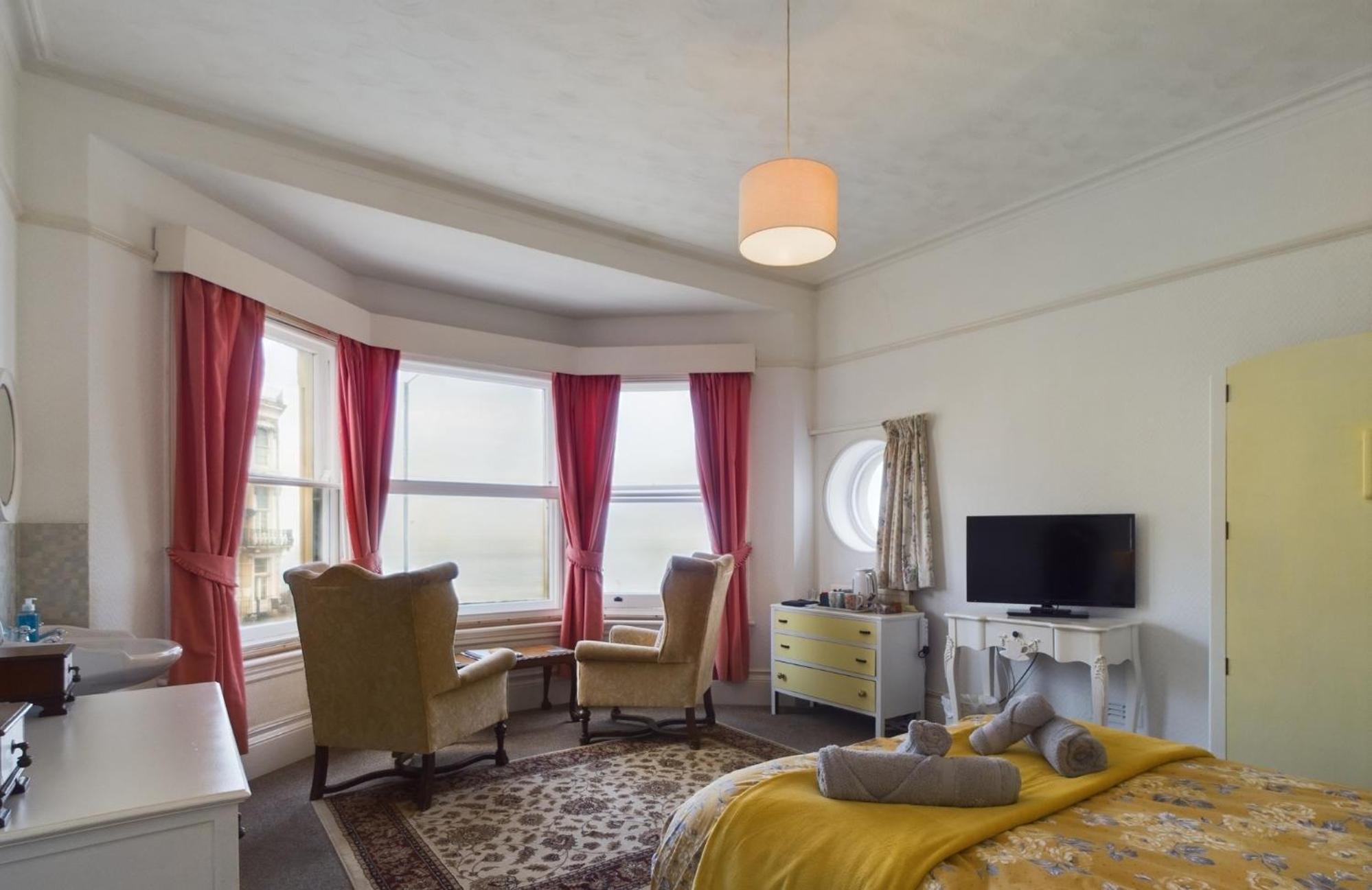 Spectacular Sea View Double, With Exclusive Bathroom & Use Of Patio And Bike Store Margate Exterior photo